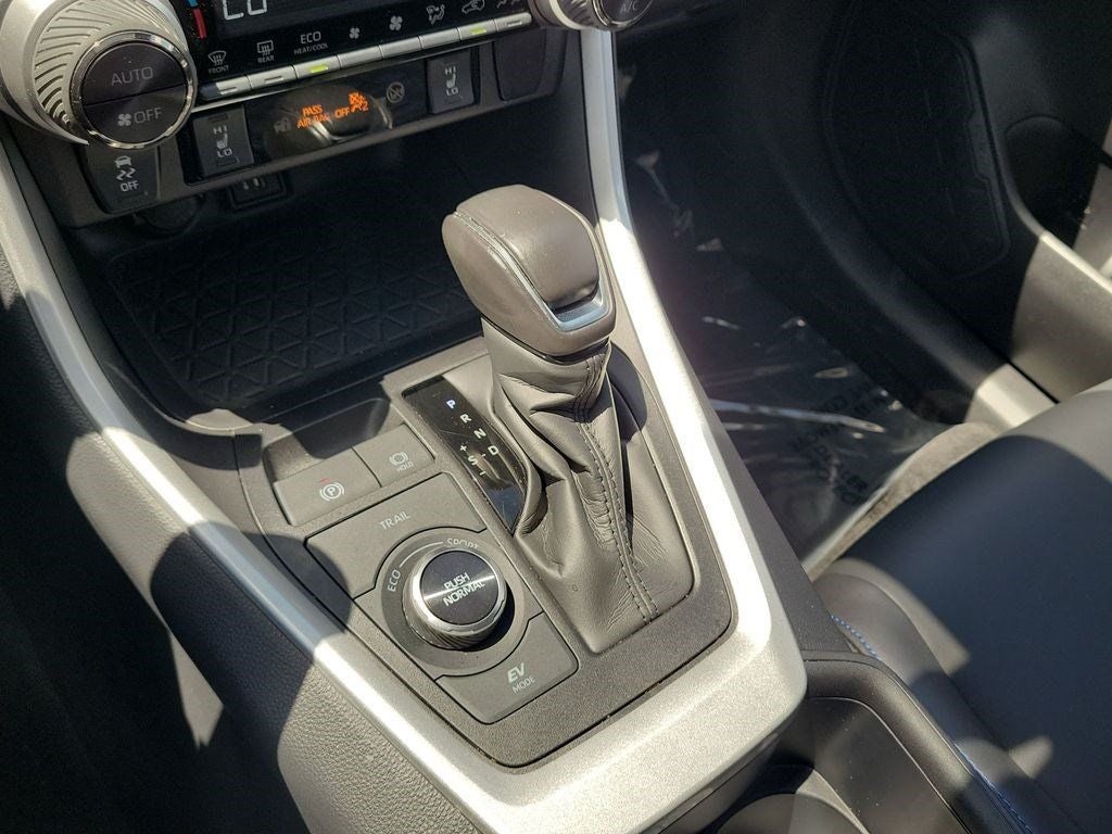 2025 Toyota RAV4 Hybrid XSE