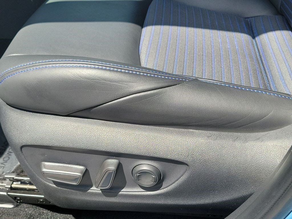 2025 Toyota RAV4 Hybrid XSE