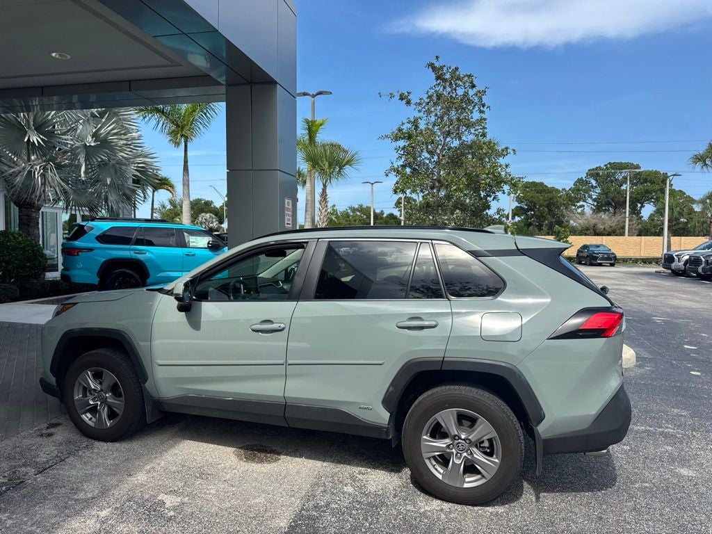 2023 Toyota RAV4 Hybrid XLE