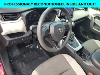 2025 Toyota RAV4 Hybrid XLE