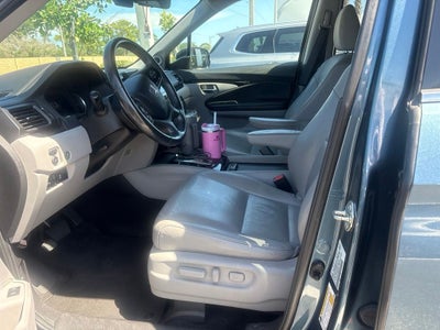 2021 Honda Pilot Touring 8 Passenger