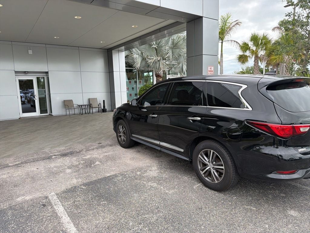 2017 INFINITI QX60 Base