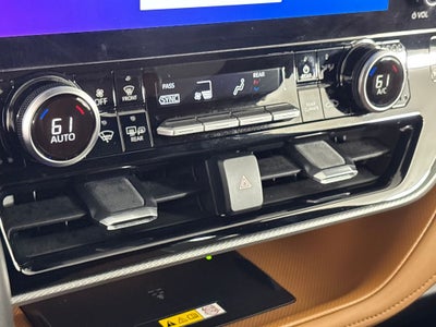 2025 Toyota Highlander Hybrid Platinum