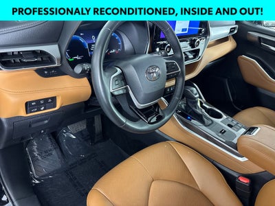 2025 Toyota Highlander Hybrid Platinum