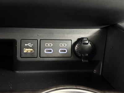 2023 Toyota Highlander Hybrid Platinum