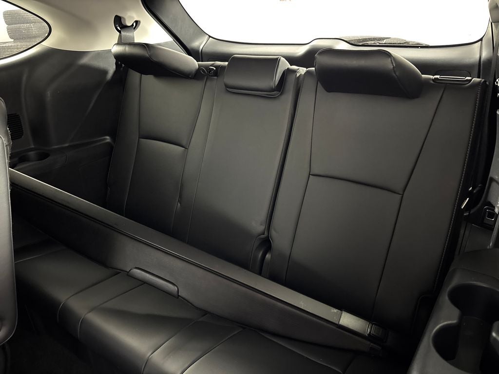 2023 Toyota Highlander Hybrid Platinum