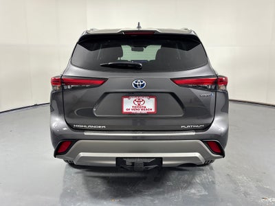 2023 Toyota Highlander Hybrid Platinum