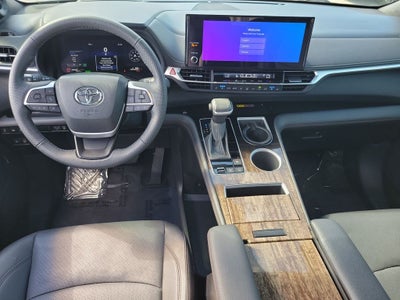 2025 Toyota Sienna Platinum 7 Passenger