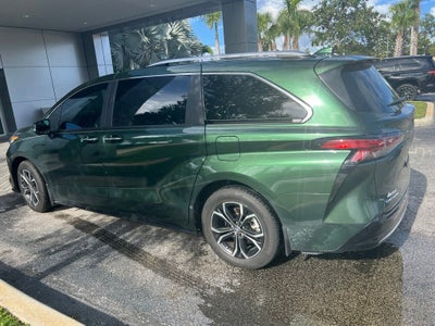 2025 Toyota Sienna Platinum 7 Passenger