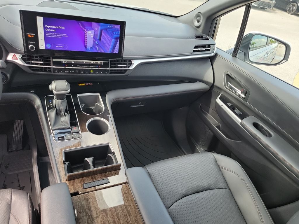 2026 Toyota Sienna Platinum 7 Passenger