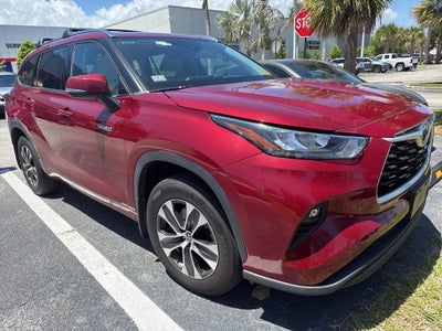 2020 Toyota Highlander Hybrid XLE