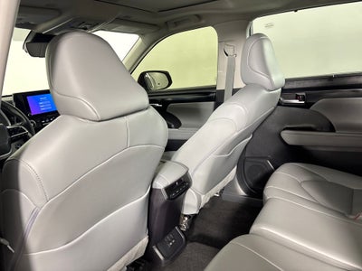 2023 Toyota Highlander Hybrid XLE