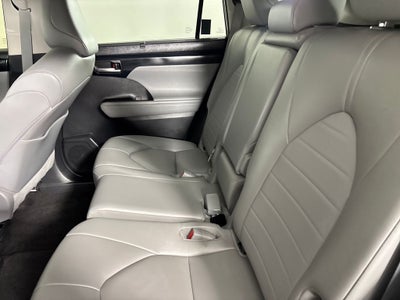 2023 Toyota Highlander Hybrid XLE