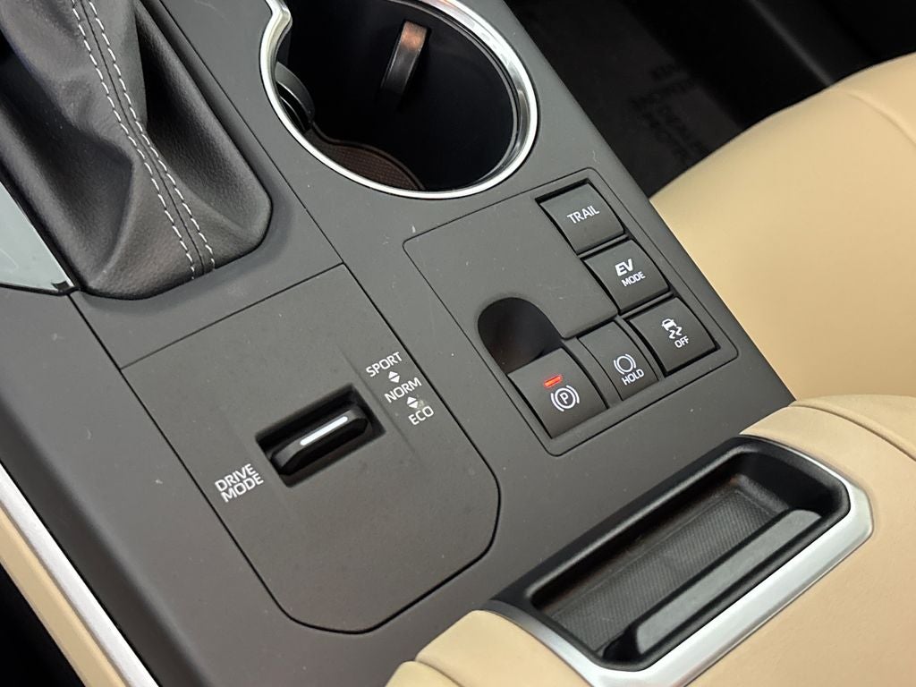 2025 Toyota Highlander Hybrid XLE