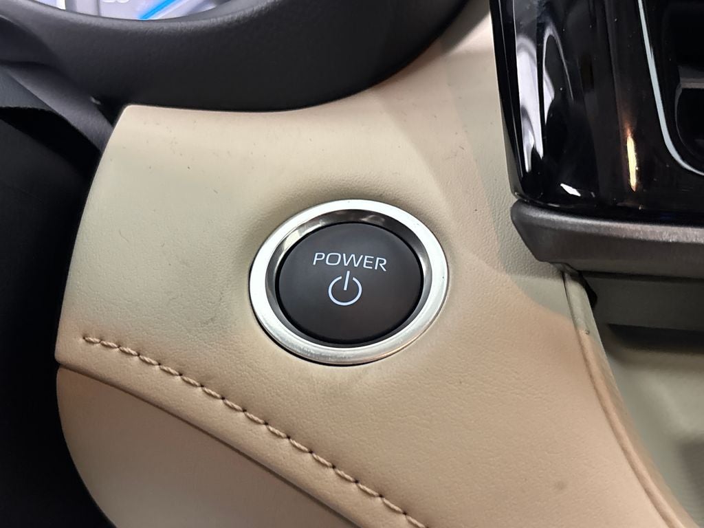 2025 Toyota Highlander Hybrid XLE