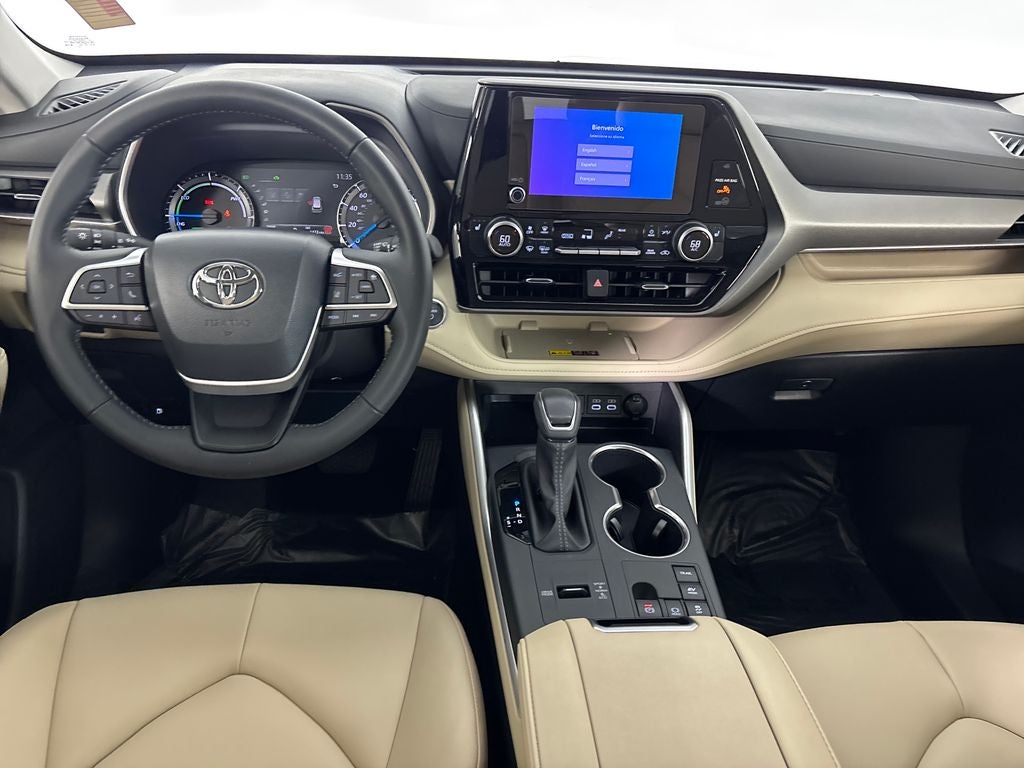 2025 Toyota Highlander Hybrid XLE