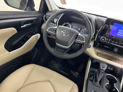 2025 Toyota Highlander Hybrid XLE