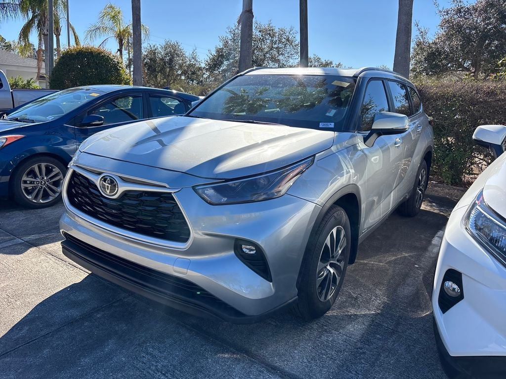 2025 Toyota Highlander Hybrid XLE