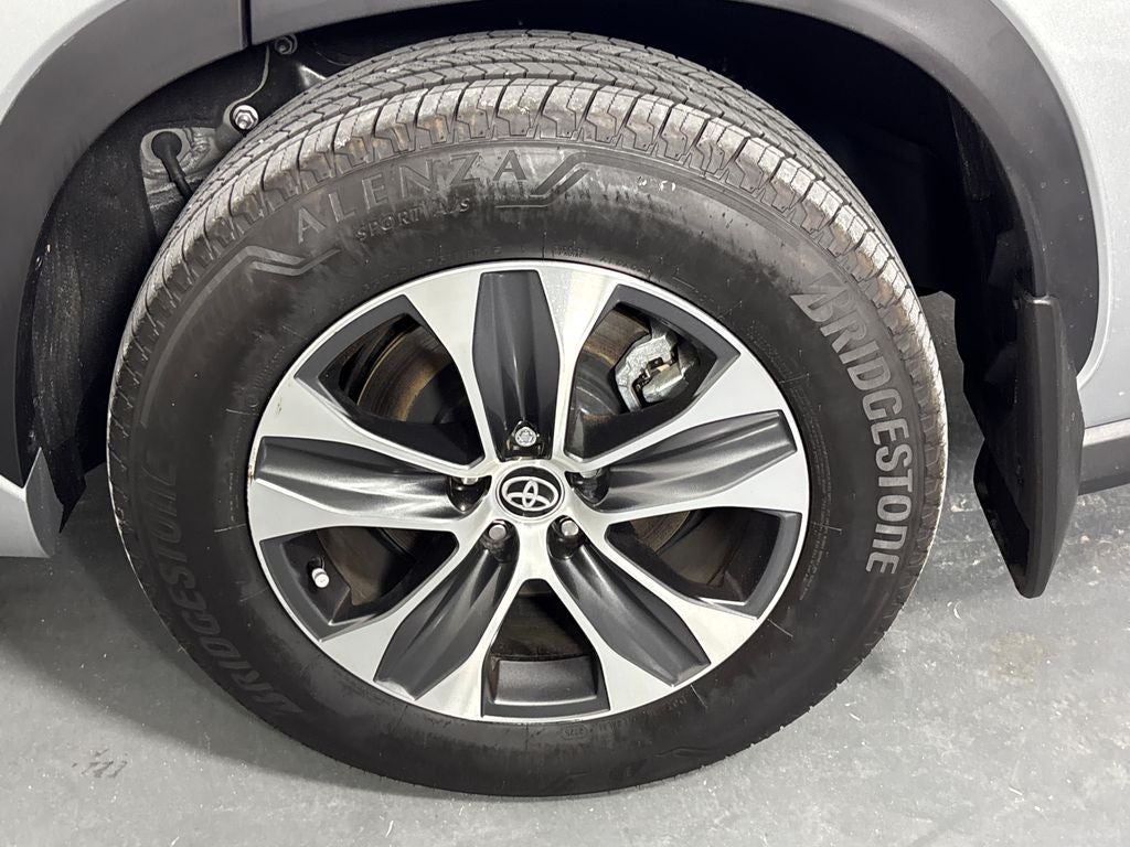 2025 Toyota Highlander Hybrid XLE