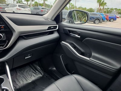 2026 Toyota Highlander Hybrid XLE