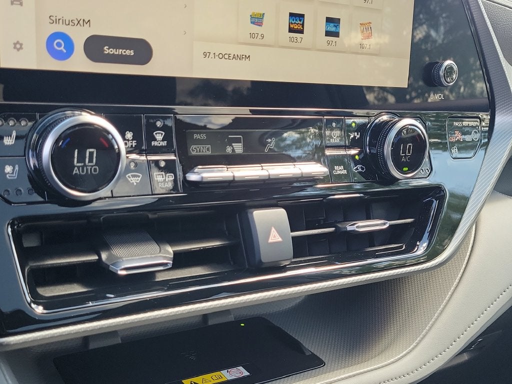 2023 Toyota Highlander Platinum