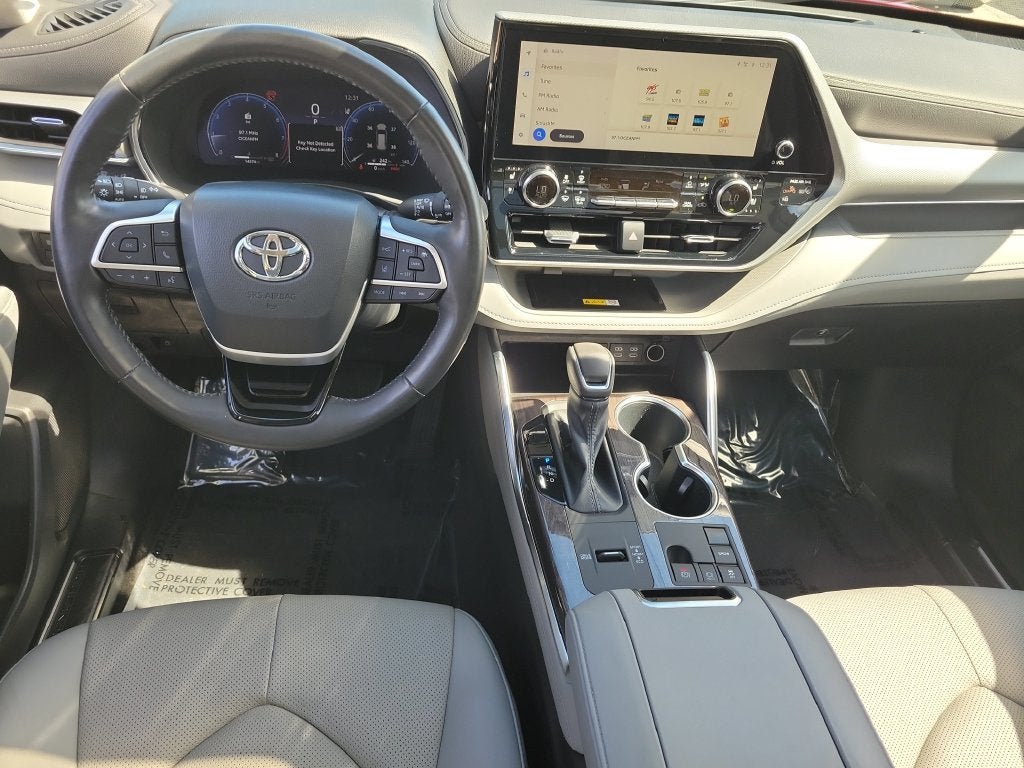 2023 Toyota Highlander Platinum