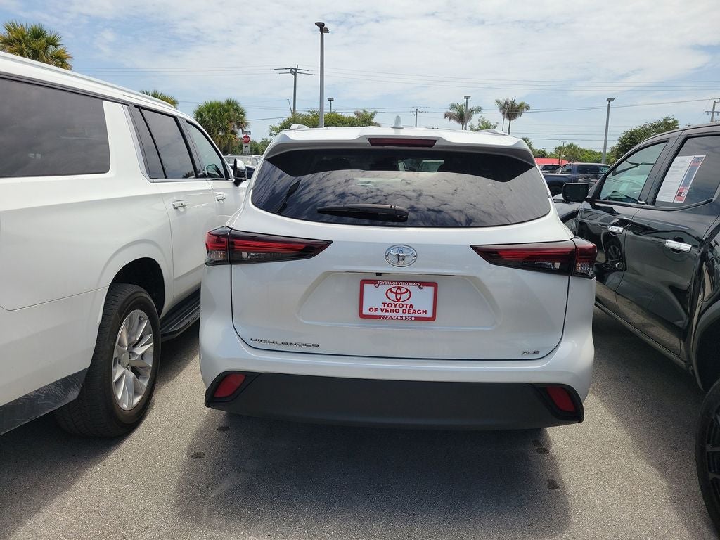 2025 Toyota Highlander XLE