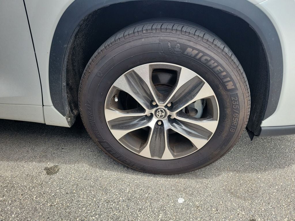 2025 Toyota Highlander XLE