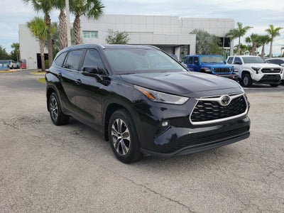 2024 Toyota Highlander XLE