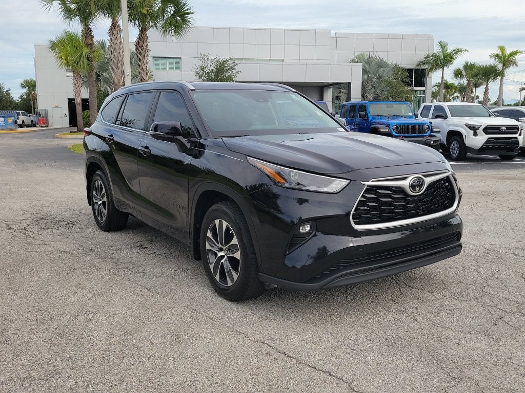 2024 Toyota Highlander XLE