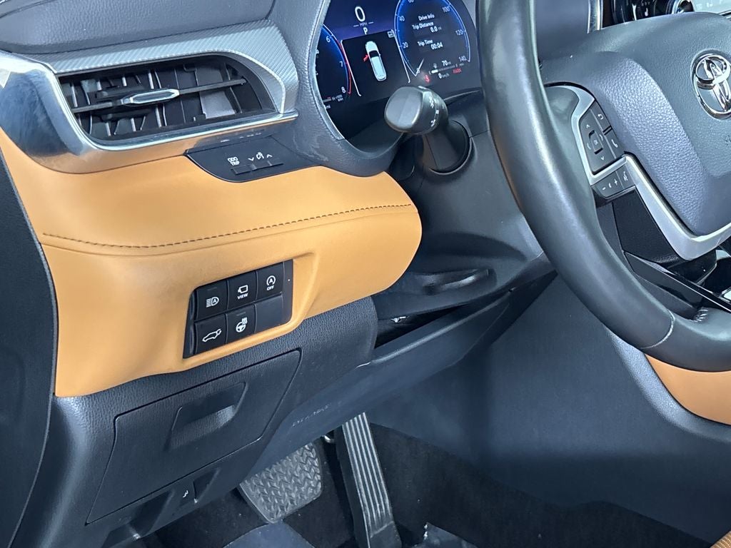 2023 Toyota Highlander Platinum