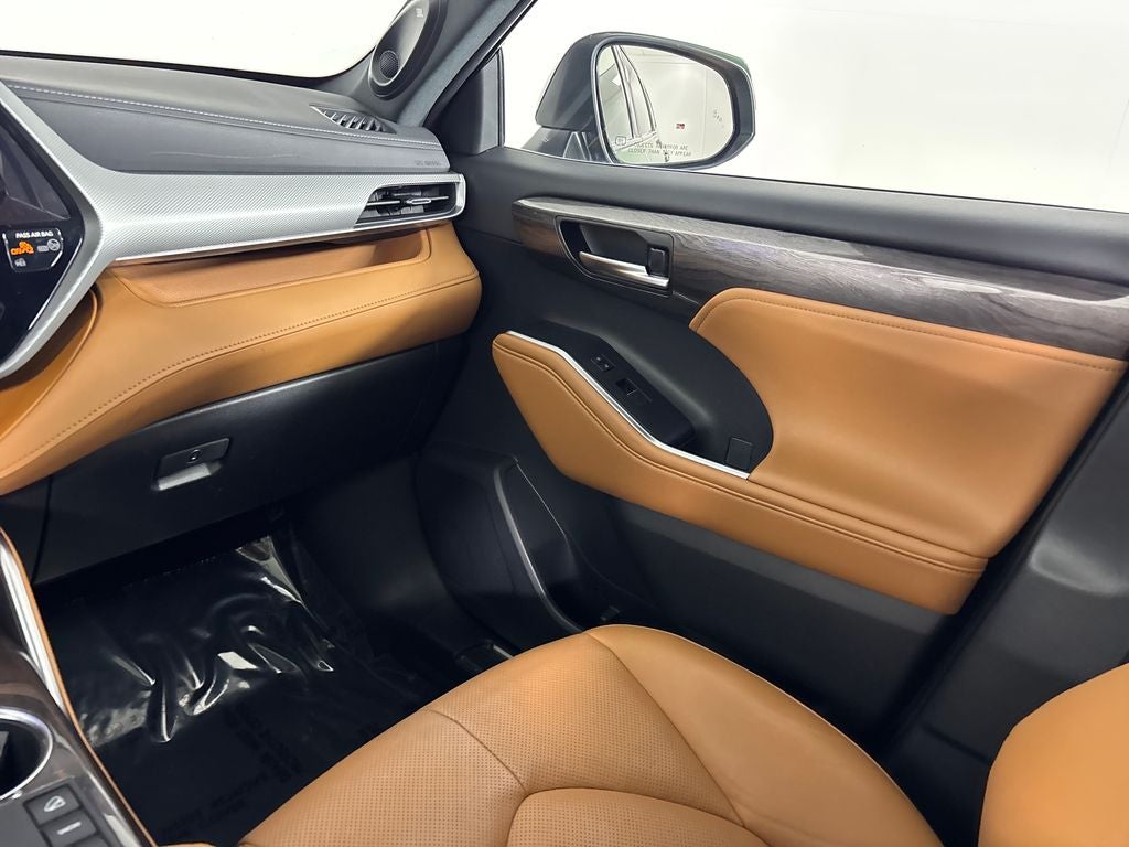 2023 Toyota Highlander Platinum