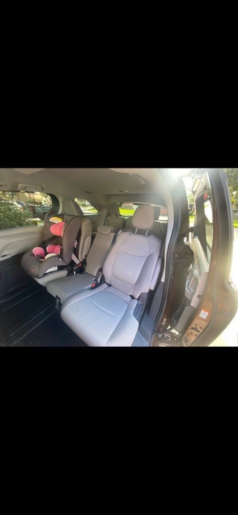 2023 Toyota Sienna LE 8 Passenger