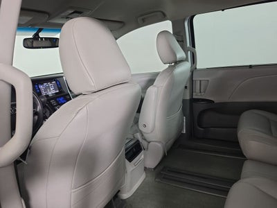 2017 Toyota Sienna LE 8 Passenger