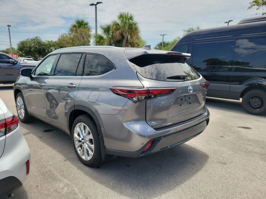 2026 Toyota Highlander Hybrid Limited