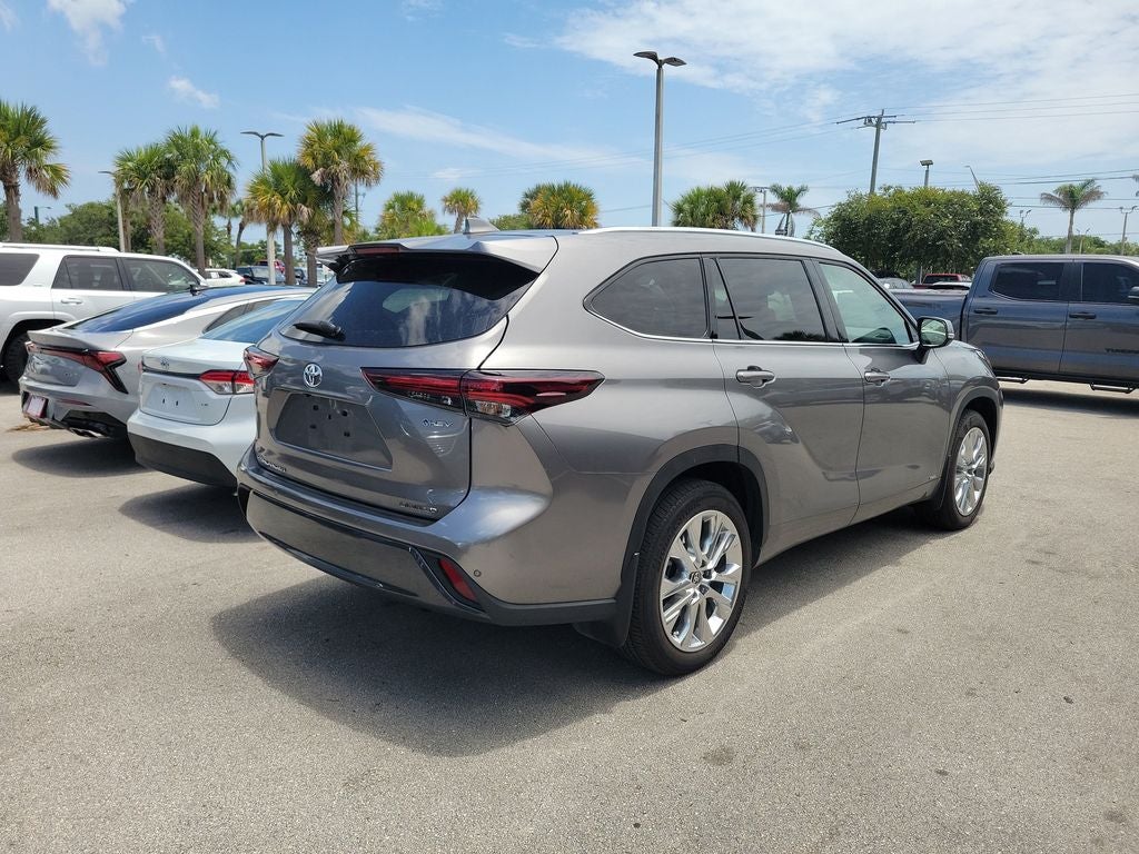 2026 Toyota Highlander Hybrid Limited