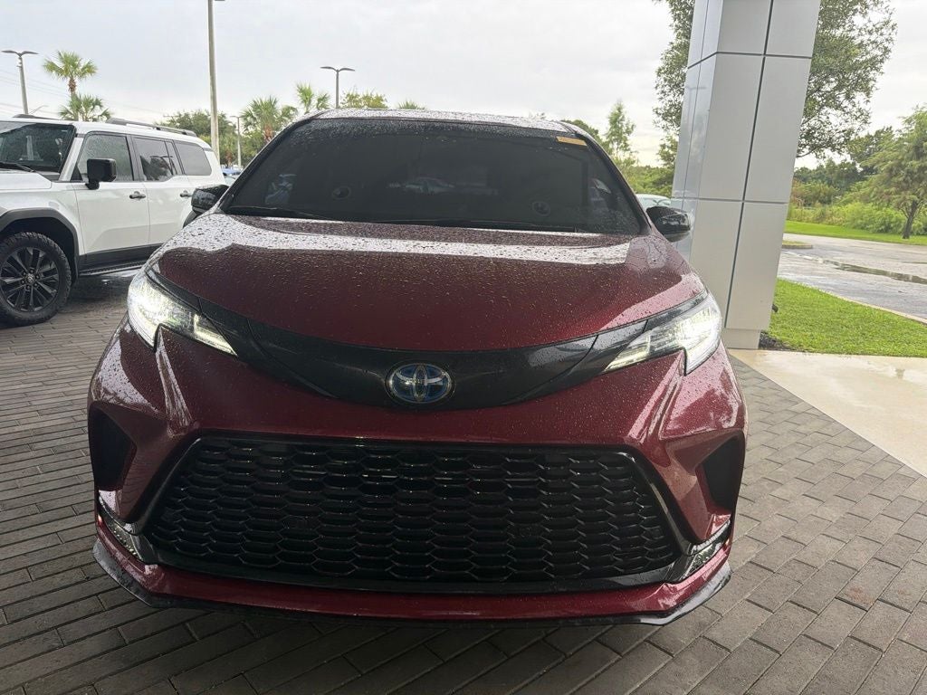 2025 Toyota Sienna XSE 7 Passenger