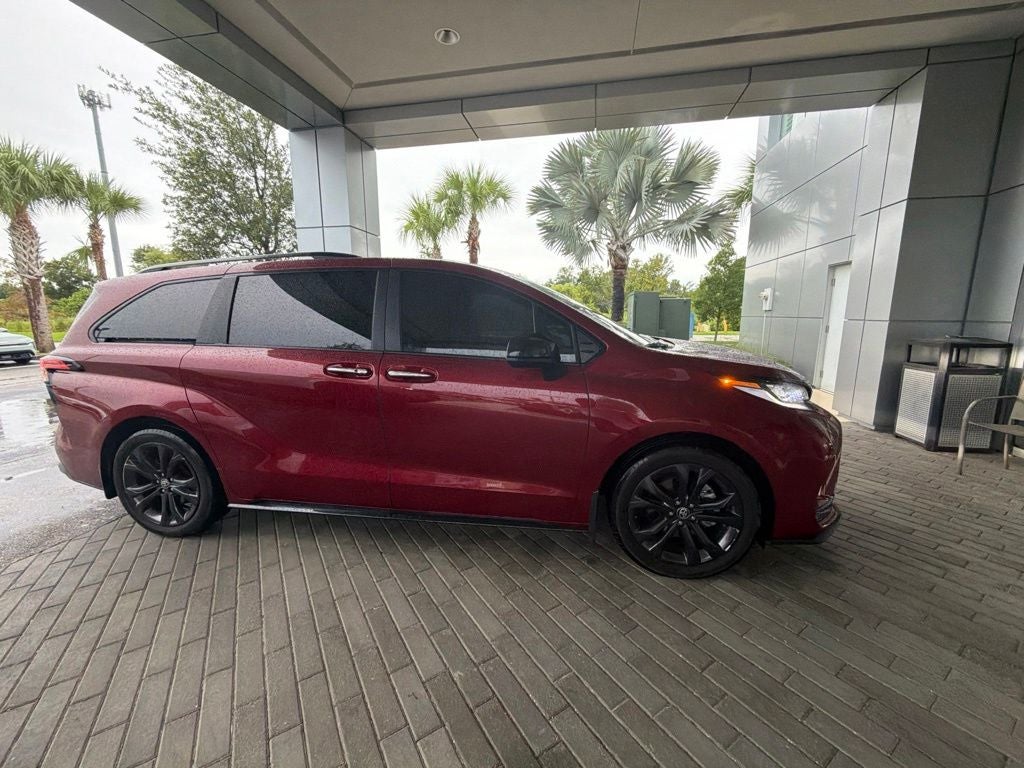 2025 Toyota Sienna XSE 7 Passenger