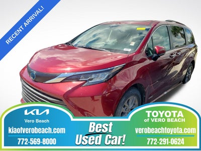 2021 Toyota Sienna XLE 8 Passenger