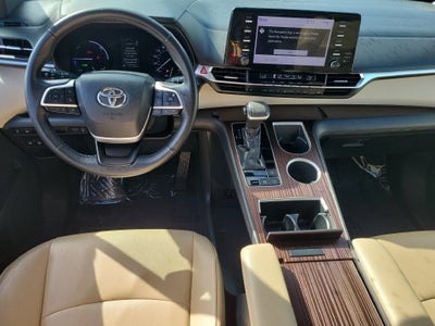 2021 Toyota Sienna XLE 8 Passenger
