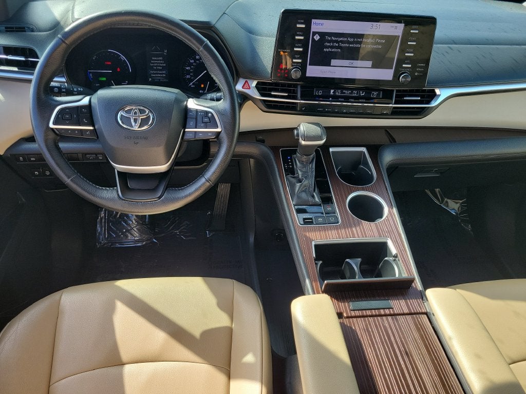 2021 Toyota Sienna XLE 8 Passenger