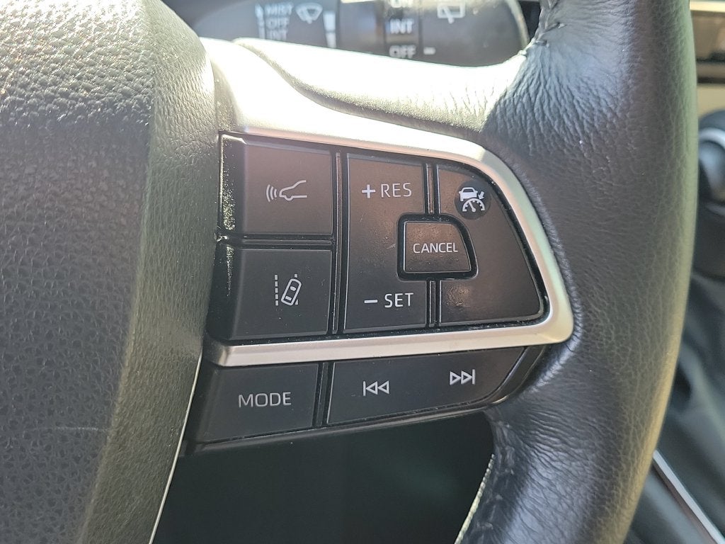 2023 Toyota Sienna XLE 8 Passenger