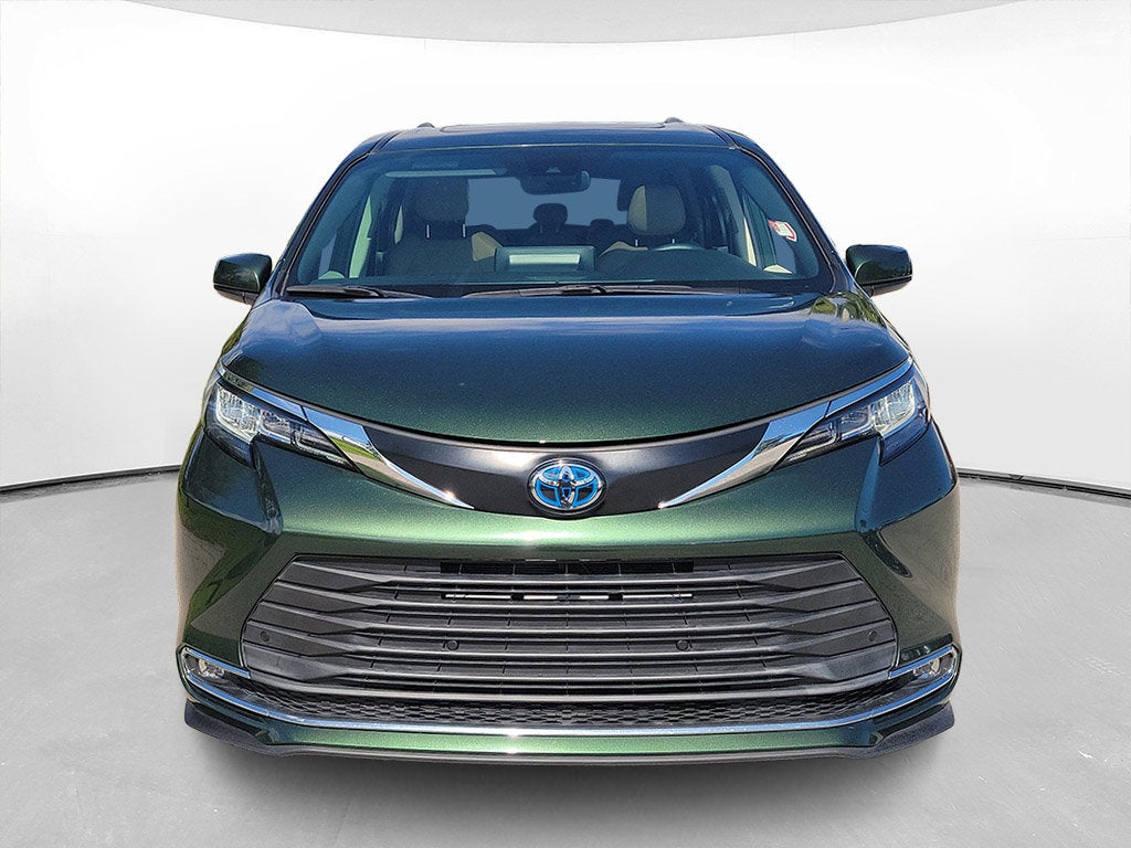 2023 Toyota Sienna XLE 8 Passenger