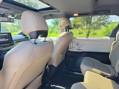 2023 Toyota Sienna XLE 8 Passenger