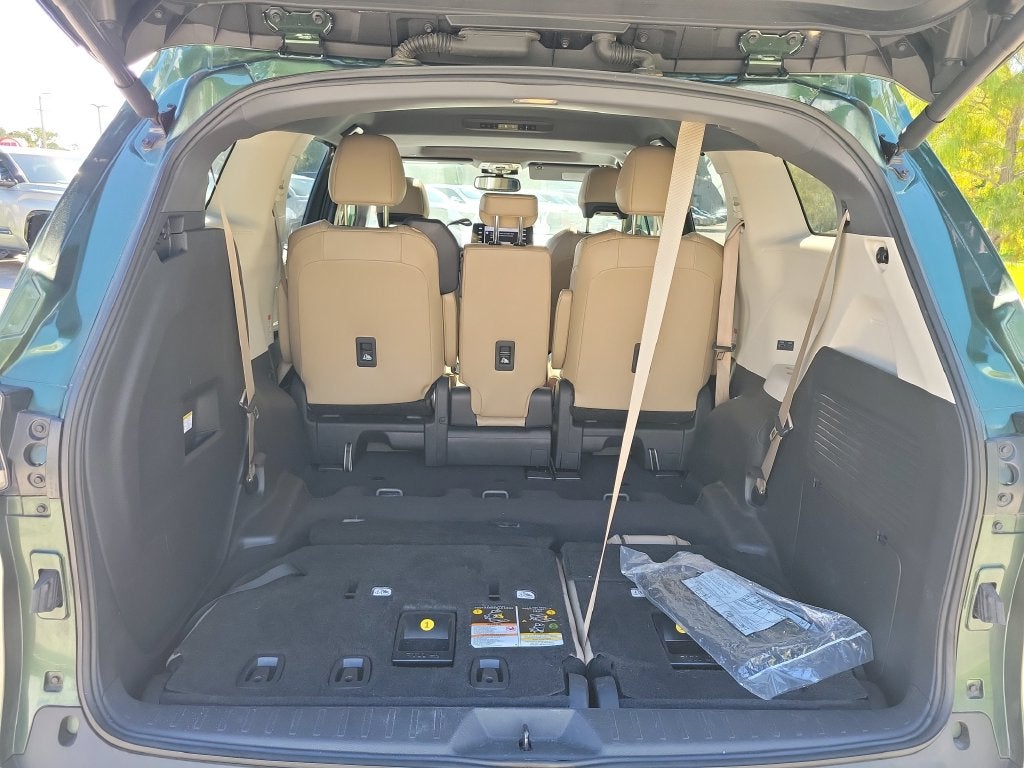 2023 Toyota Sienna XLE 8 Passenger
