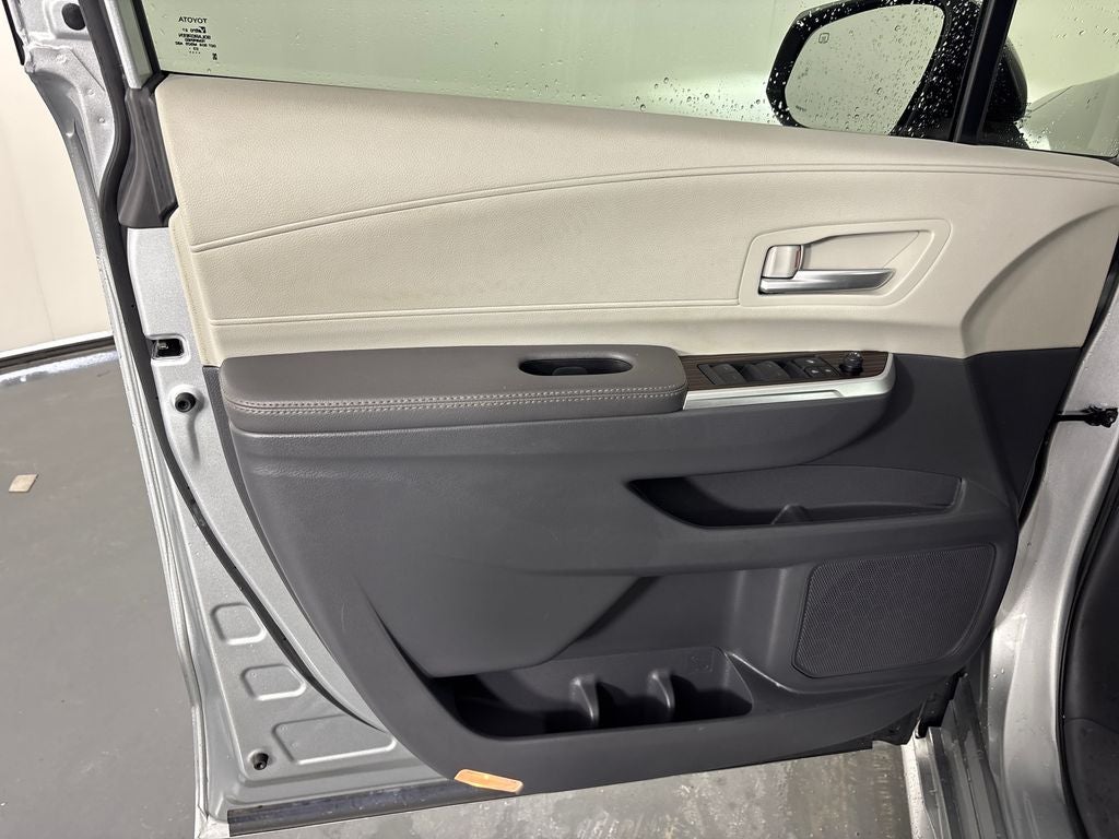 2024 Toyota Sienna XLE 7 Passenger
