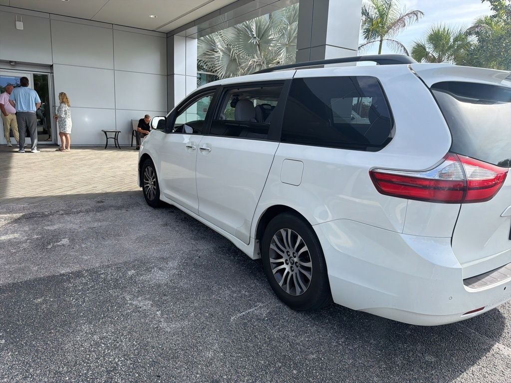 2019 Toyota Sienna XLE Premium 8 Passenger