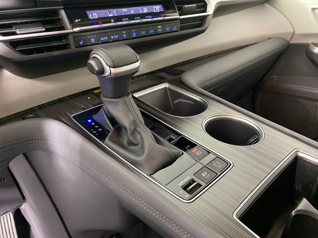 2024 Toyota Sienna Limited 7 Passenger