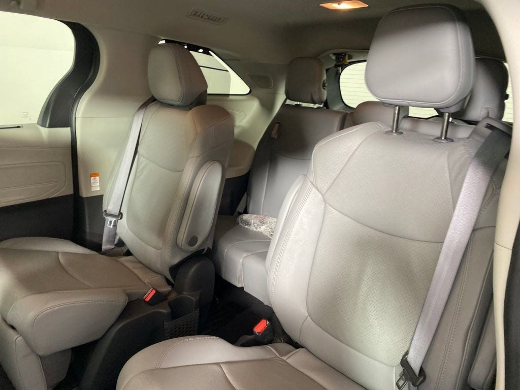 2024 Toyota Sienna Limited 7 Passenger