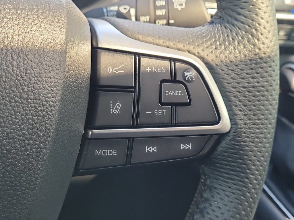 2025 Toyota Sienna Limited 7 Passenger
